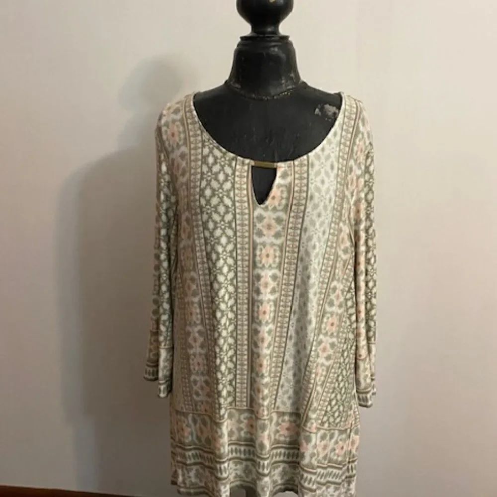 Ruby Rd Green/Peach/White Pattern 3/4 sleeves tunic, size 1X